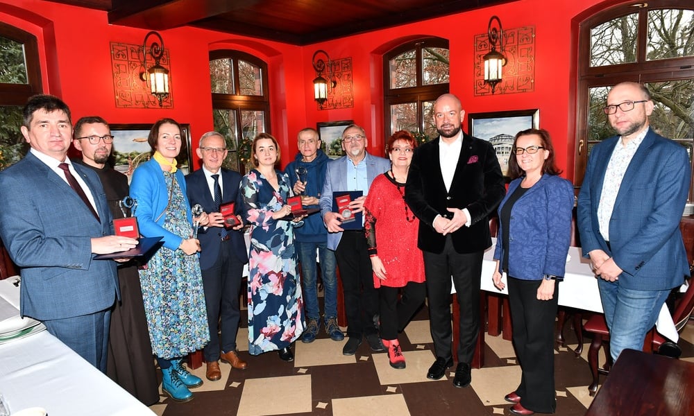 Ostatnia w tym roku Wrocławska Księga Pamięci w Przystanku Zoo z udziałem prezydenta miasta Jacka Sutryka, dyrektor Wrocławskiego Centrum Rozwoju Społecznego Doroty Feliks i wicedyrektora Departamentu Spraw Społecznych Jacka Pluty