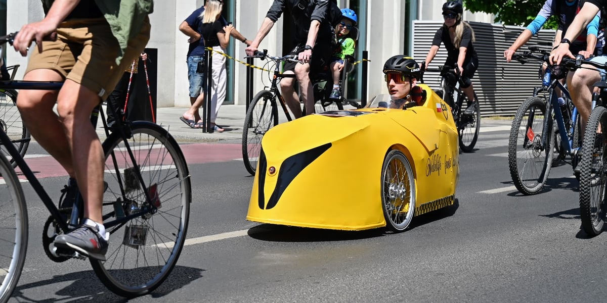 Wrocławskie Święto Rowerzysty. Przejazd przez miasto był kluczowym momentem fiesty, która zakończyła się piknikiem w parku Stanisława Tołpy.