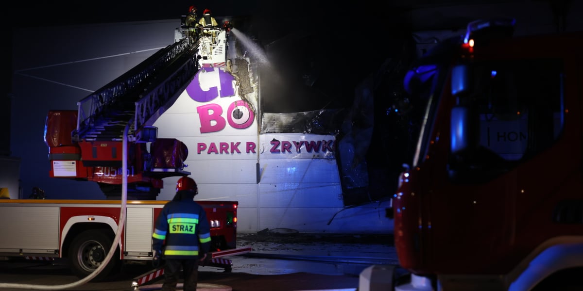Pożar na Brucknera. W akcji bierze udział 9 jednostek straży pożarnej