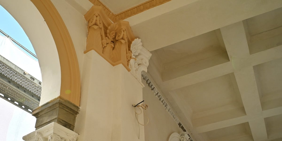 Trwa restauracja Bastionu Sakwowego i wykonawca - na ile pozwala mu pogoda - przystępuje do wykańczania detali.