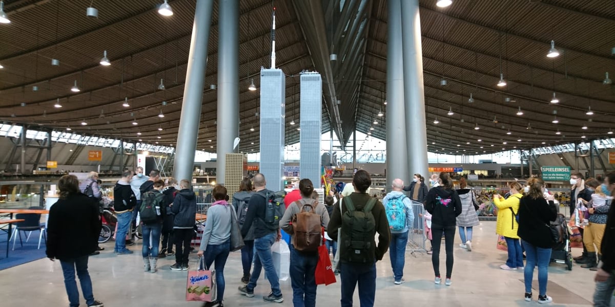 Wieże WTC wykonane z klocków Lego 