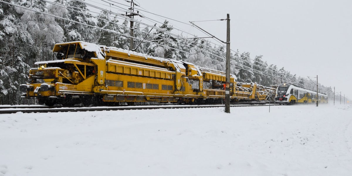 Prace torowe na trasie między Wołowem a Głogowem 