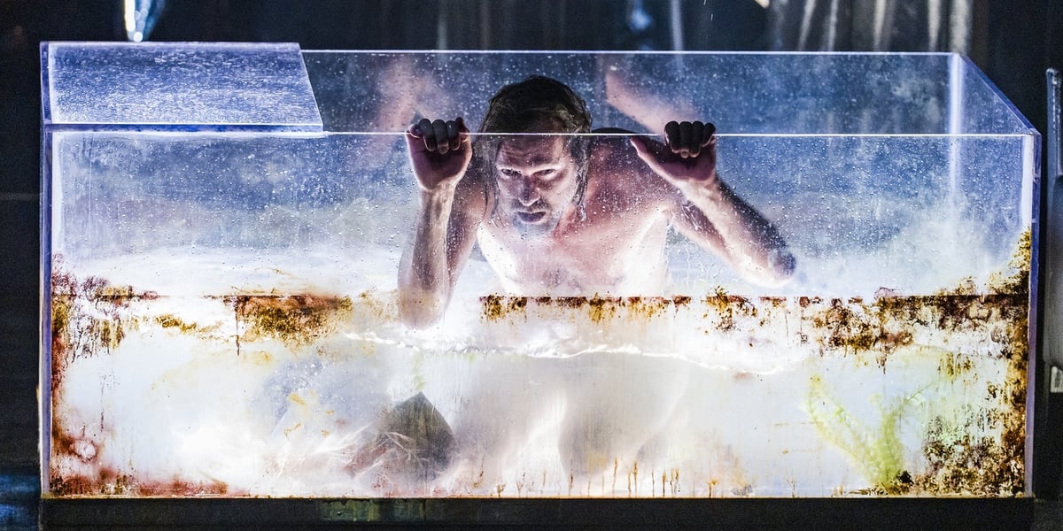 na zdjęciu Sambor Dudziński jako Odyseusz w „Odysei” w Capitolu