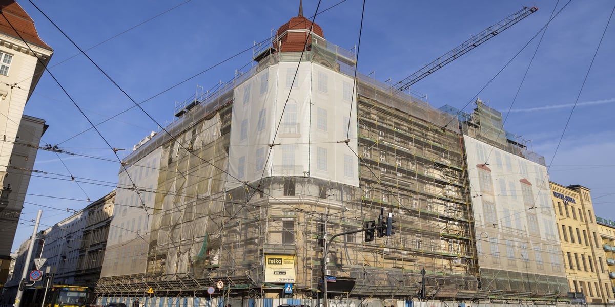 Na zdjęciu widać budynek hotelu Grand we Wrocławiu