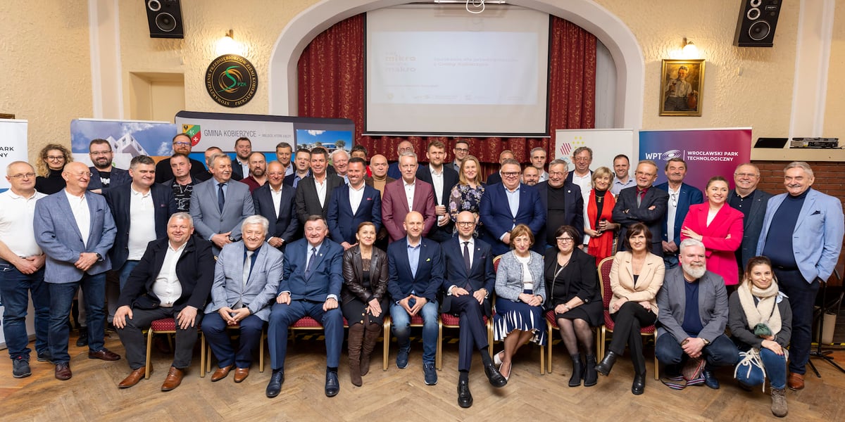 Uczestnicy spotkania w Bielanach Wrocławskich, 13 kwietnia 2023 r., w ramach projektu „Bez Mikro Nie Ma Makro”