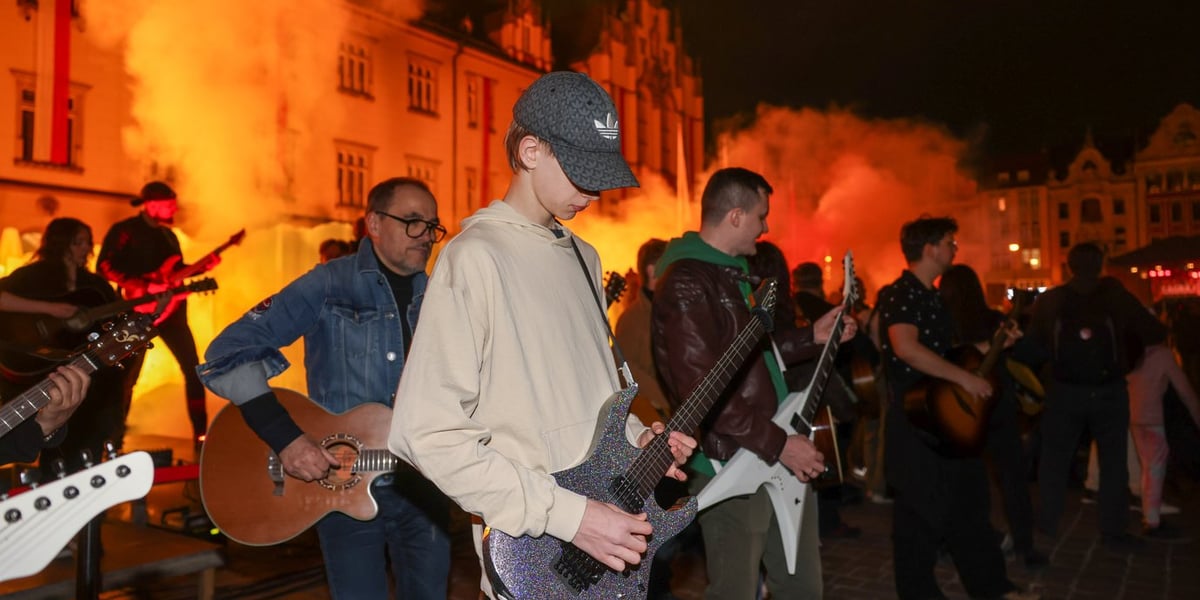 Flash mob gitarzystów we Wrocławiu