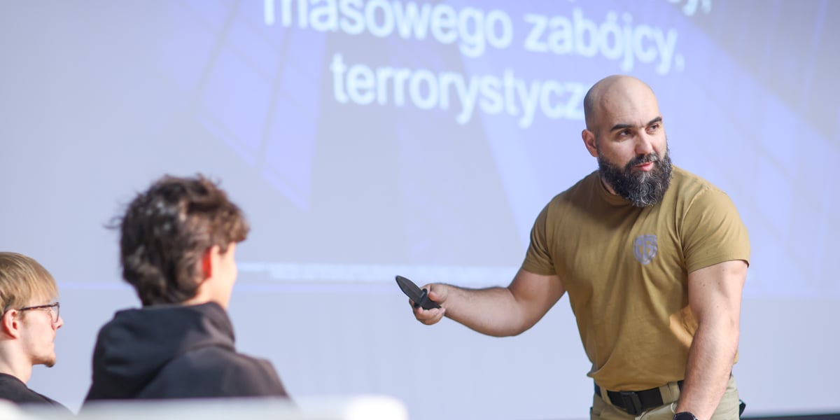 Szkolenie w ramach programu Bezpieczny Wrocław w ZS nr 1 we Wrocławiu