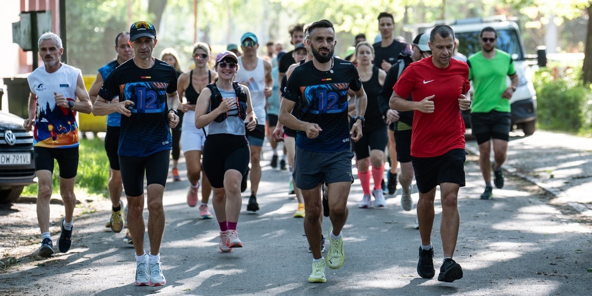 Kobiety i mężczyźni podczas finałowego treningu przed 12. Tarczyński Nocnym Wrocław Półmaratonem, 27 maja 2026 r. 