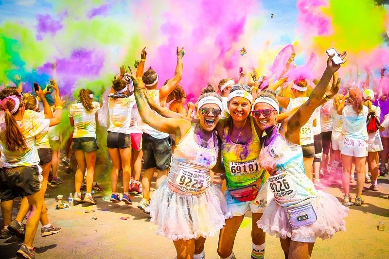 The Color Run. Wygraj kody startowe na kolorowy bieg na zakończenie wakacji [ZAKOŃCZONY]
