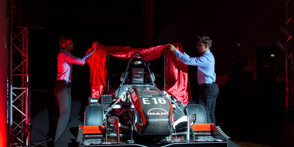 Premiera nowego bolidu PWR Racing Team na Tarczyński Arena we Wrocławiu