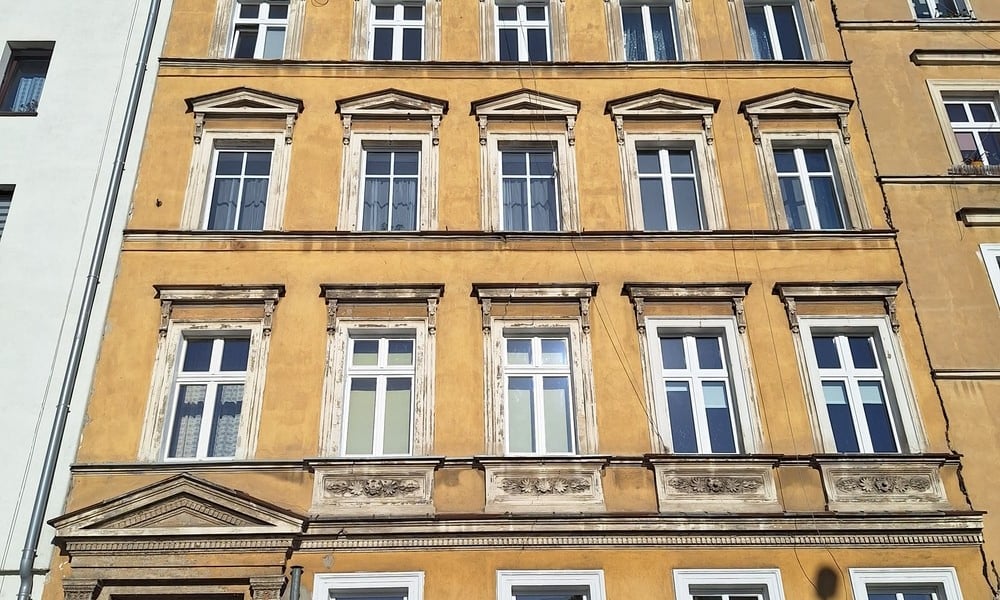 Remont kamienicy przy ul. Żeromskiego 5 na osiedlu Ołbin we Wrocławiu, 11 czerwca 2026