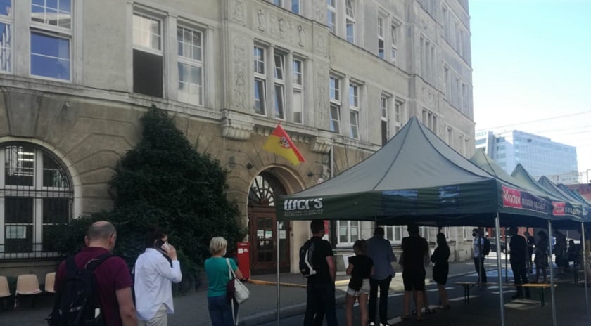 Rejestracja pojazdów – w sierpniu w soboty i dłużej w tygodniu