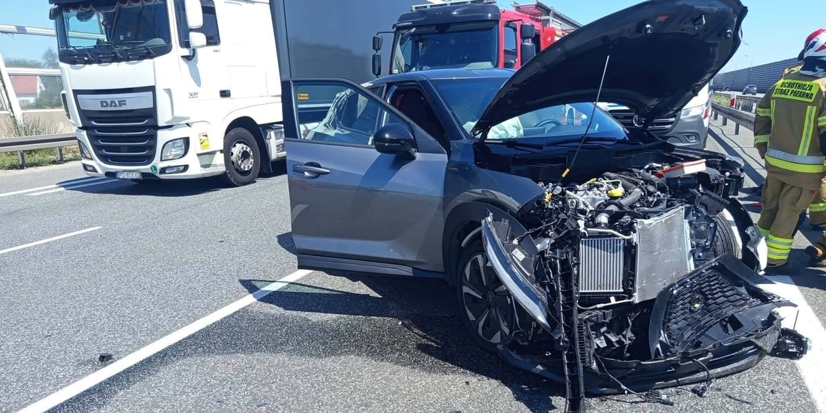 Zderzenie samochodów na Autostradowej Obwodnicy Wrocławia, 22 czerwca 2026 r. 