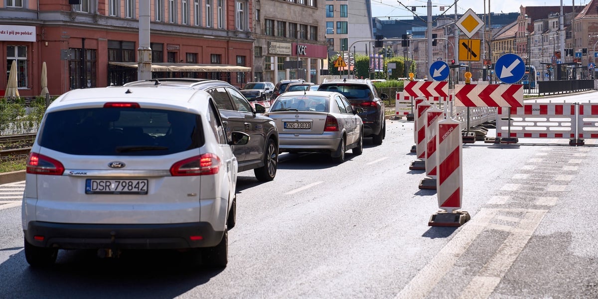 Utrudnienia na Kazimierza Wielkiego - zwężenie jezdni 