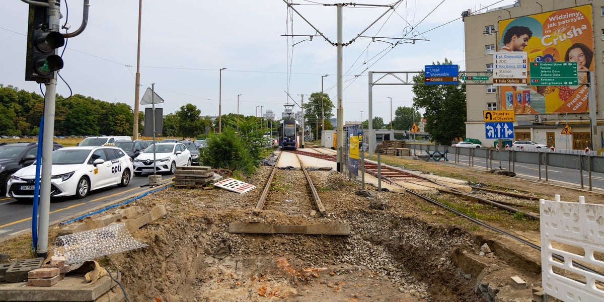 Remont torowiska na ulicy Traugutta w rejonie skrzyżowania z Krasińskiego 