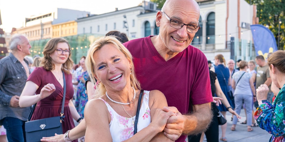 Uczestnicy potańcówki