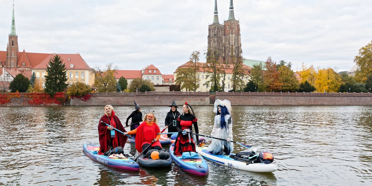 "SUPowisko Grozy" przepłynęło przez Wrocław w Halloween