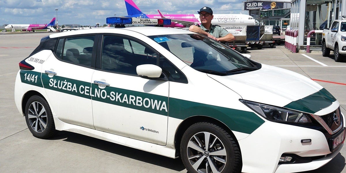 Dolnośląska Krajowa Administracja Skarbowa ma pracę dla funkcjonariuszy  służby celno-skarbowej.