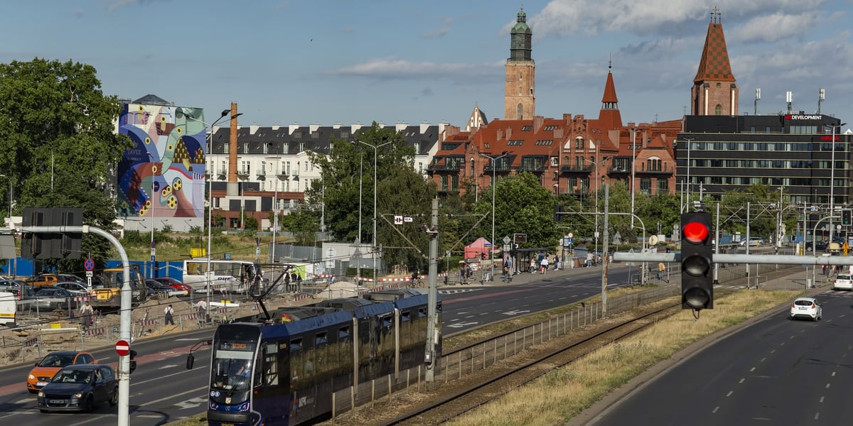 Plac Jana Pawła II wciąż się rozwija