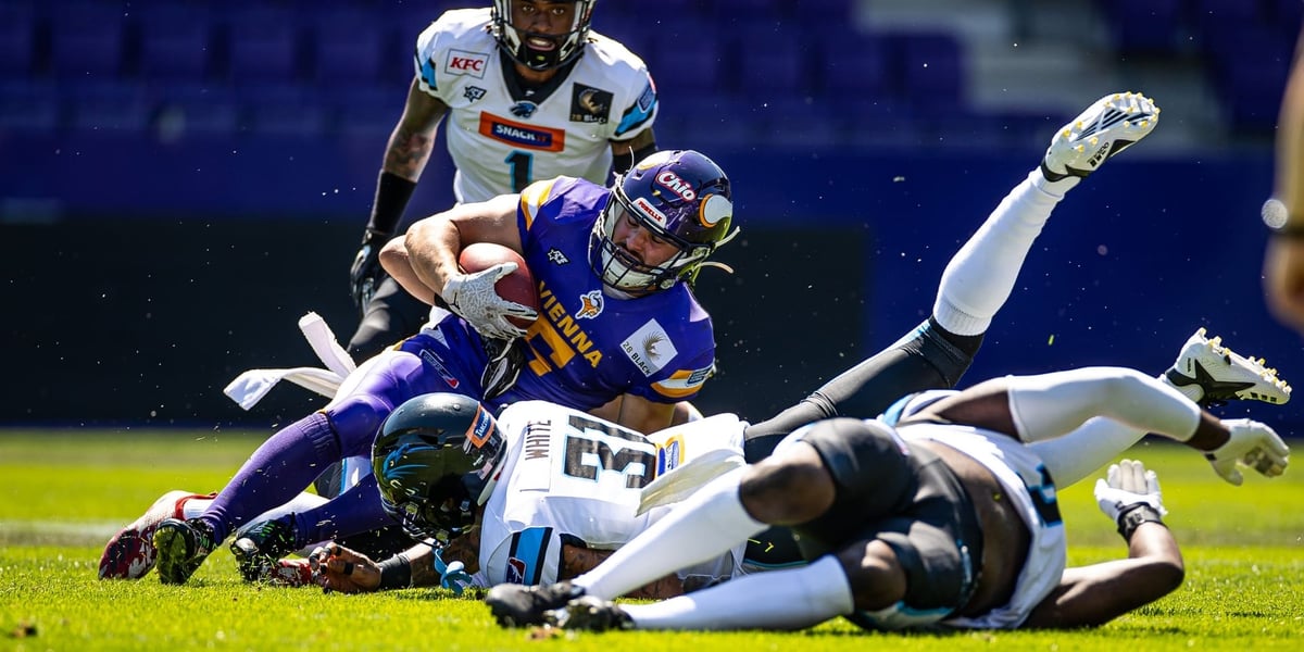 Po wyrównanym początku spotkania, z biegiem czasu rosła przewaga gospodarzy. Ostatecznie Vienna Vikings pokonali Panthers Wrocław 30:6.