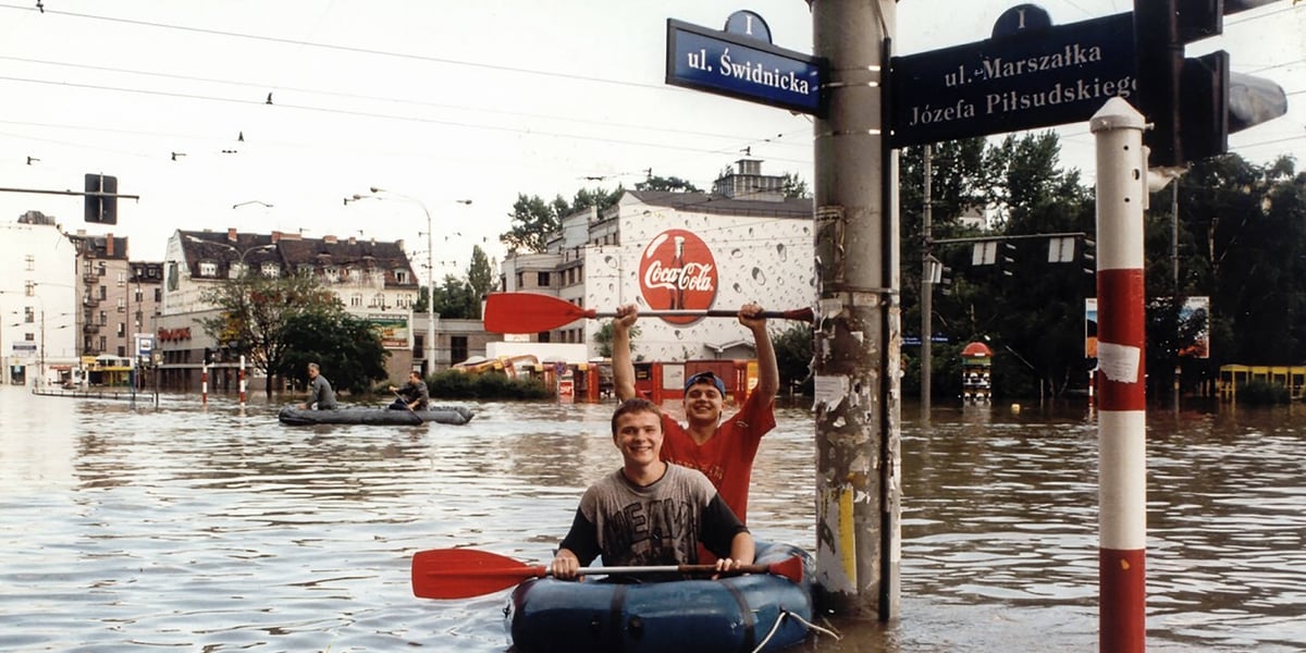 Wrocław. Rok 1997 roku. Szukamy bohaterów tego zdjęcia. Odezwijcie się! 