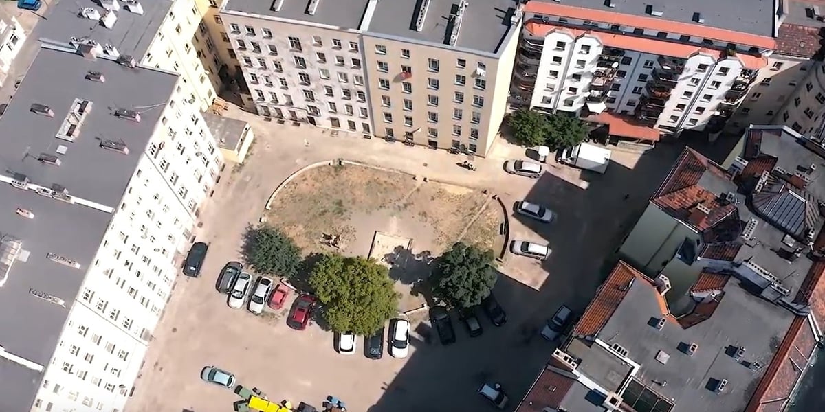 Już wkrótce to nieatrakcyjne podwórko na Ołbinie zmieni się nie do poznania