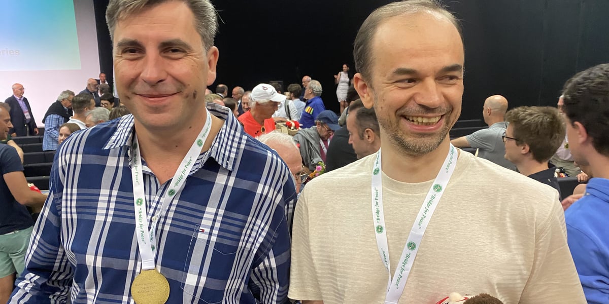 Krzysztof Buras (z lewej) i Piotr Lutostański - mistrzowie świata w brydżu sportowym w kategorii par open 