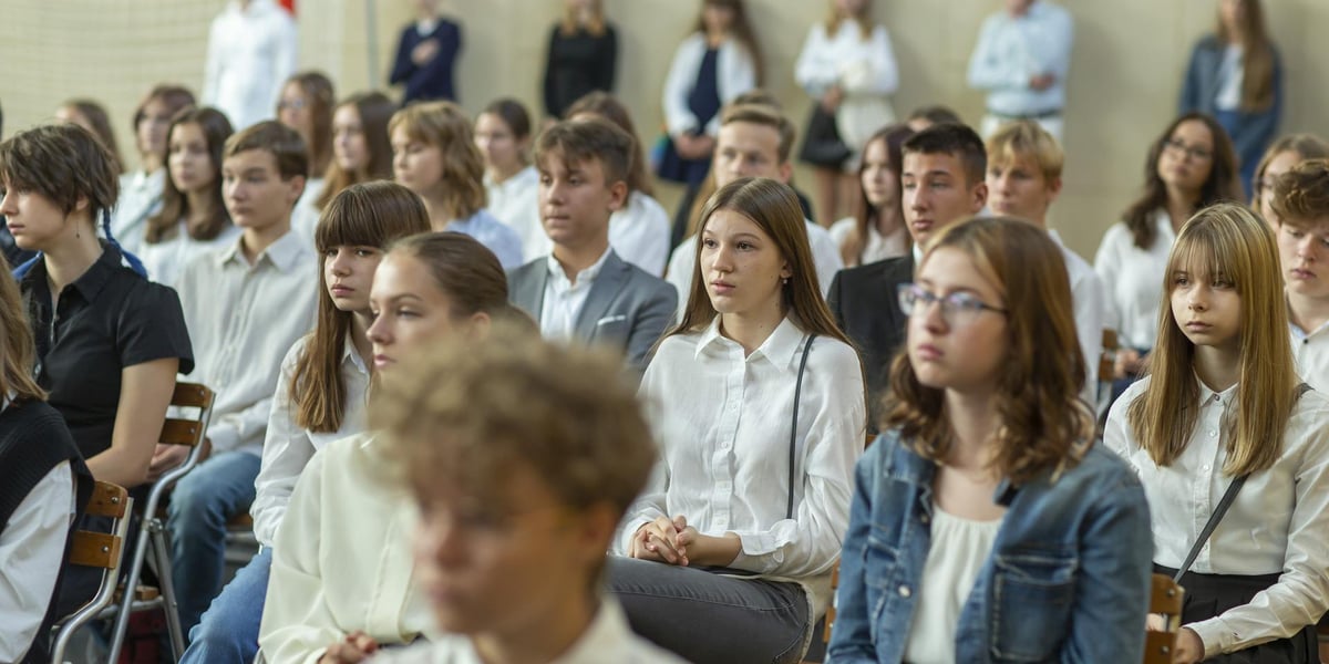 Rozpoczęcie roku szkolnego 2022/2023 w LO nr XIII