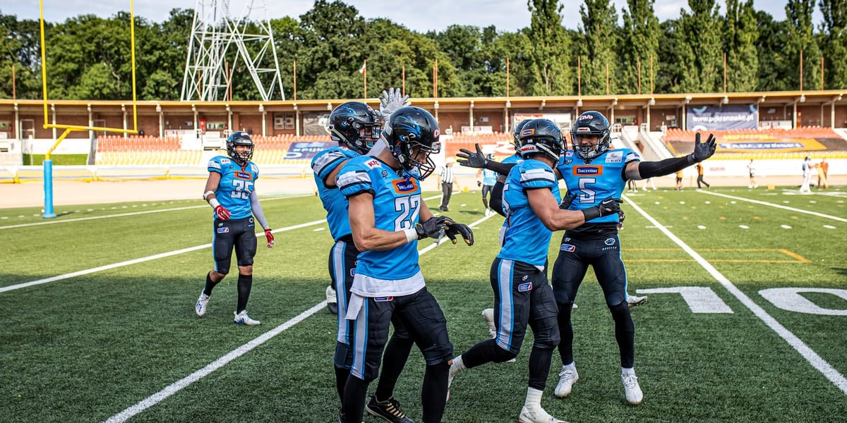Choć sezon 2022 nie był dla Panthers udany, wrocławianie zakończyli go z wysoko podniesionymi głowami. Podopieczni trenera Jakuba Samela na murawie Stadionu Olimpijskiego rozbili pretendentów do mistrzowskiego tytułu