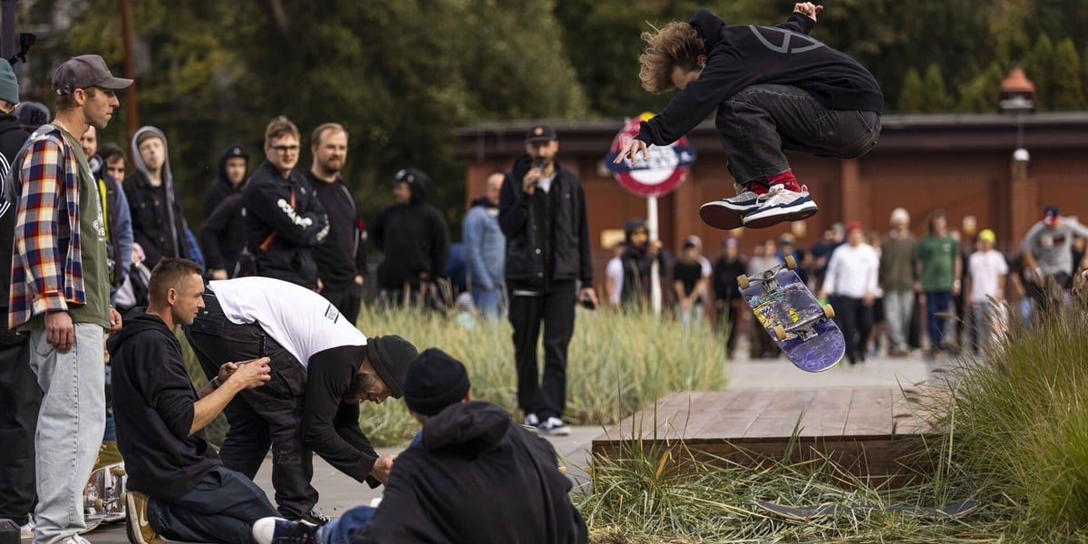 Na zdjęciu jedna z ewolucji podczas zawodów Red Bull Mind The Gap we Wrocławiu