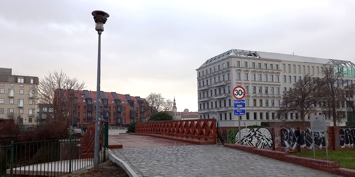 Na zdjęciu wyremontowany most św. Klary 