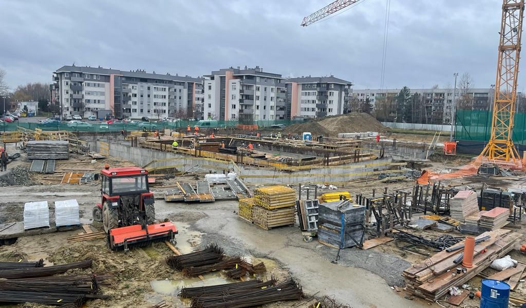Na zdjęciu: budowa aquaparku przy ulicy Wilanowskiej we Wrocławiu 