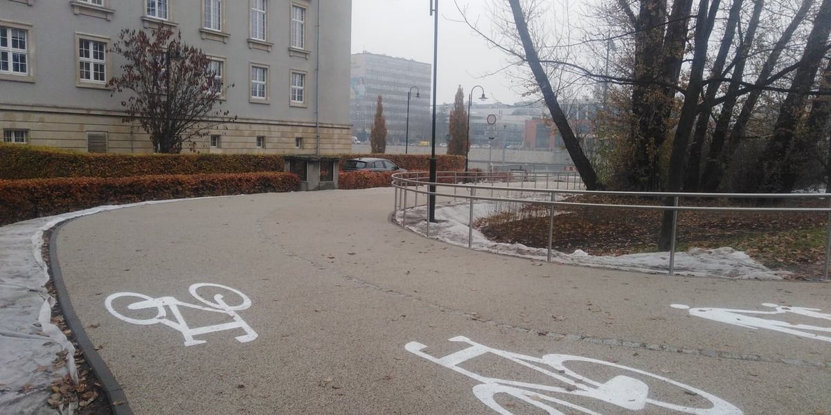 Budowa ciągu pieszego i rowerowego wraz z oświetleniem między Bulwarem Kaczyńskich a Mostem Grunwaldzkim