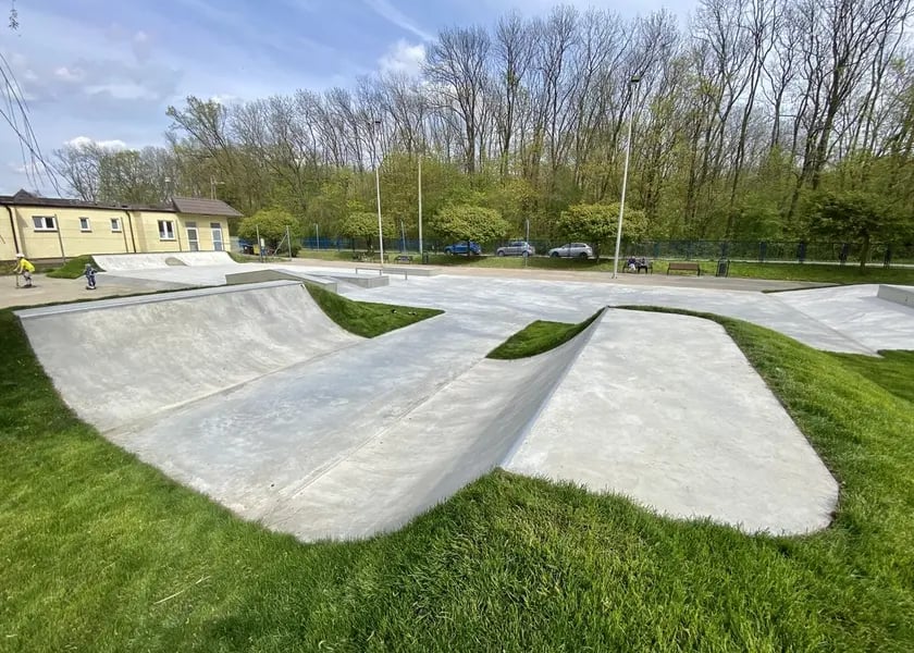 Budowa centralnej części skateparku na terenie sportowo-rekreacyjnym przy ul. Sołtysowickiej 68