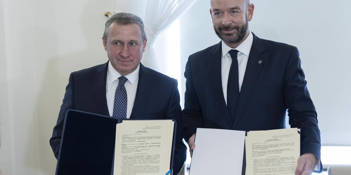 Na zdjęciu Andrij Deszczycia oraz prezydent Wrocławia Jacek Sutryk