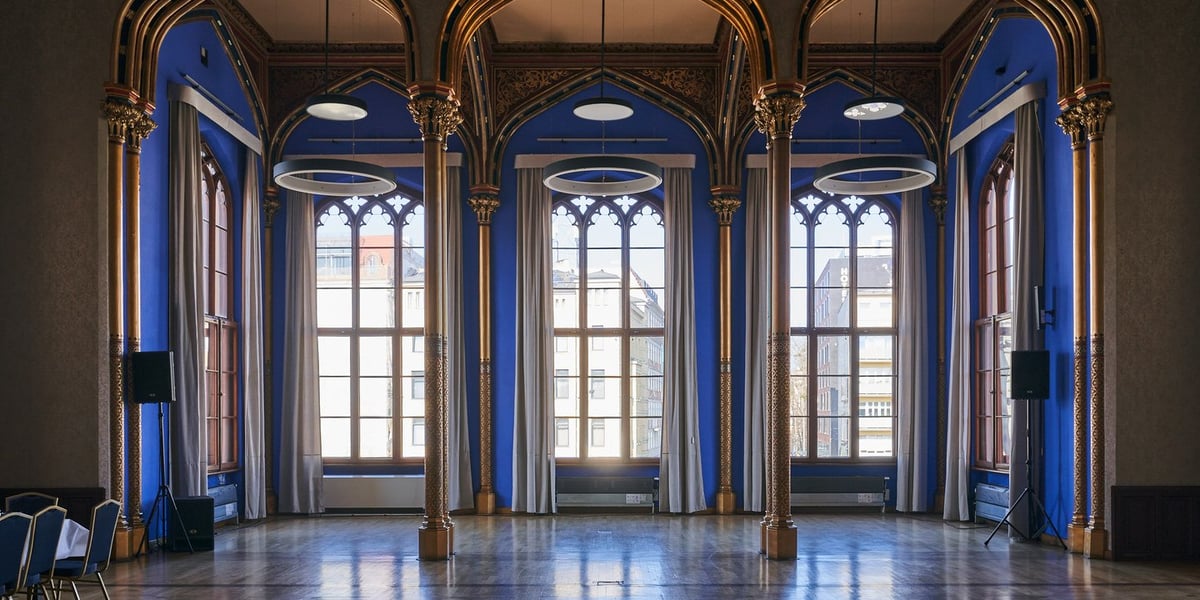 Na zdjęciu sala sesyjna na dworcu Wrocław Główny