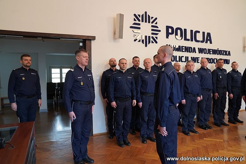 Wyróżniają się, więc są doceniani. Dolnośląscy policjanci dostali nagrody.