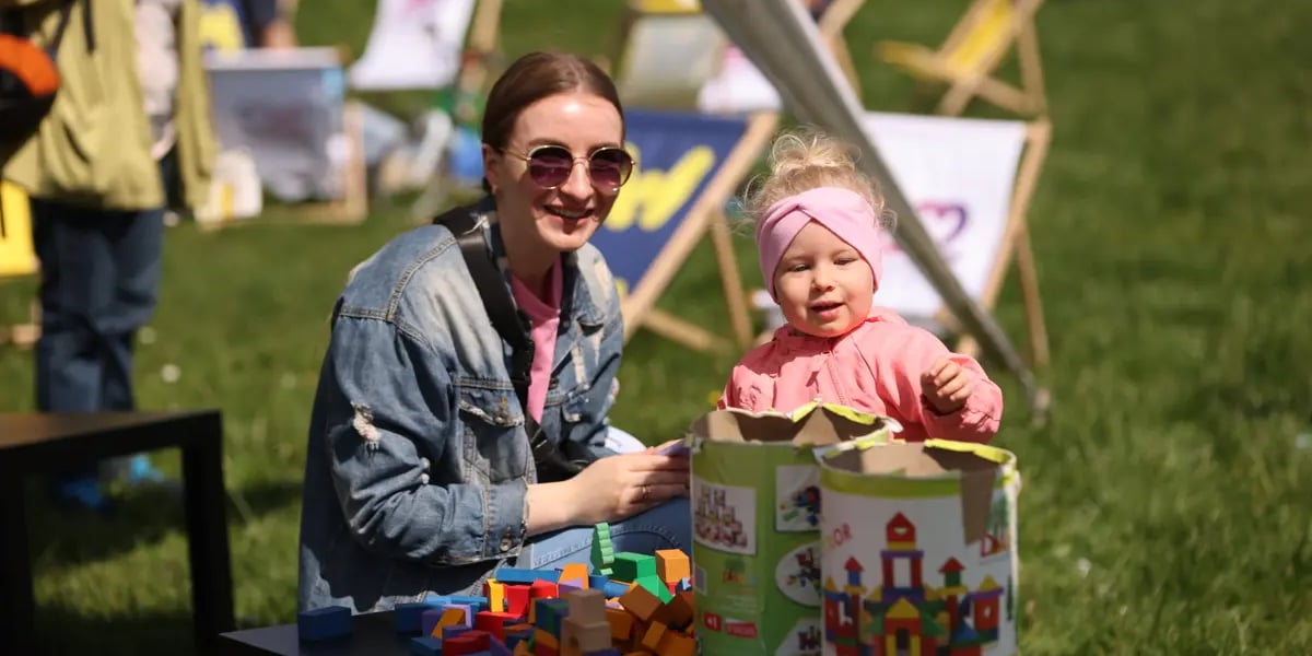 Piknik i gra terenowa na Popowicach zorganizowane przez Wrocławskie Centrum  Rozwoju Społecznego