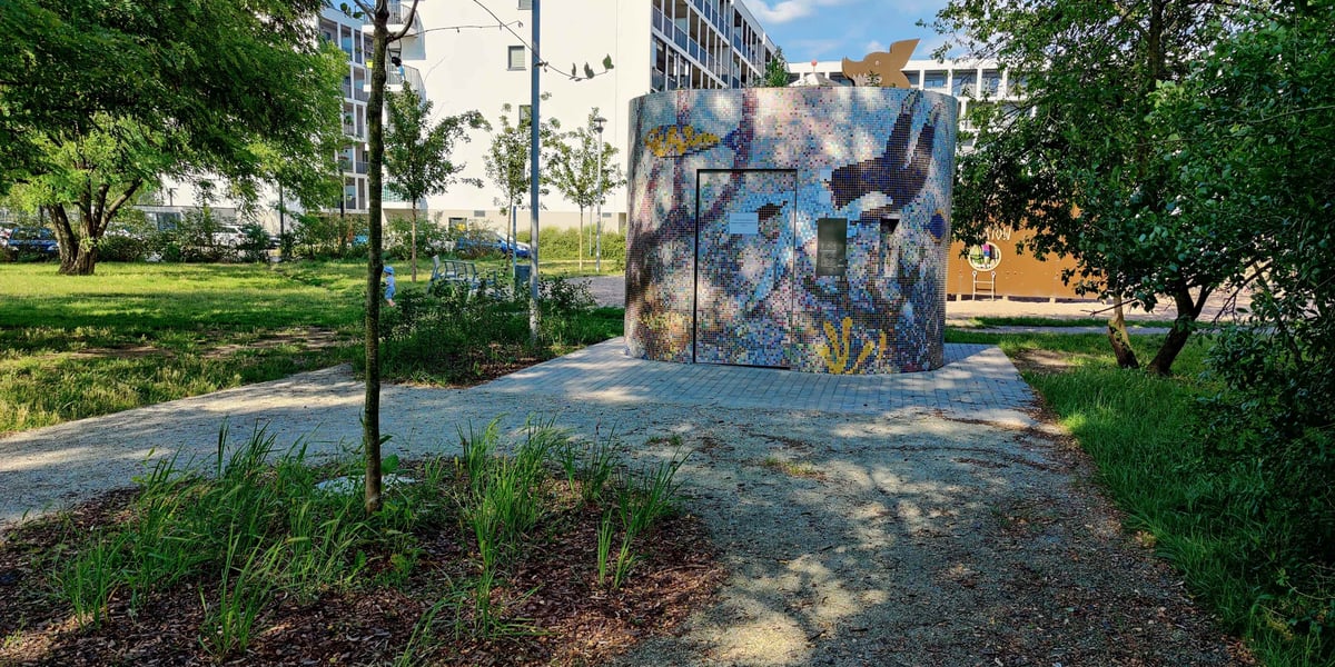 Toalety na terenie Parków i Zieleńców we Wrocławiu – Toaleta na Kuźnikach – ul. Hermanowska