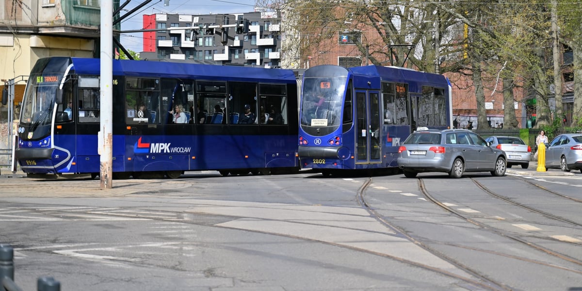 Od pierwszych porannych wyjazdów tramwaje jeżdżą od dziś przez Małachowskiego i Pułaskiego. 