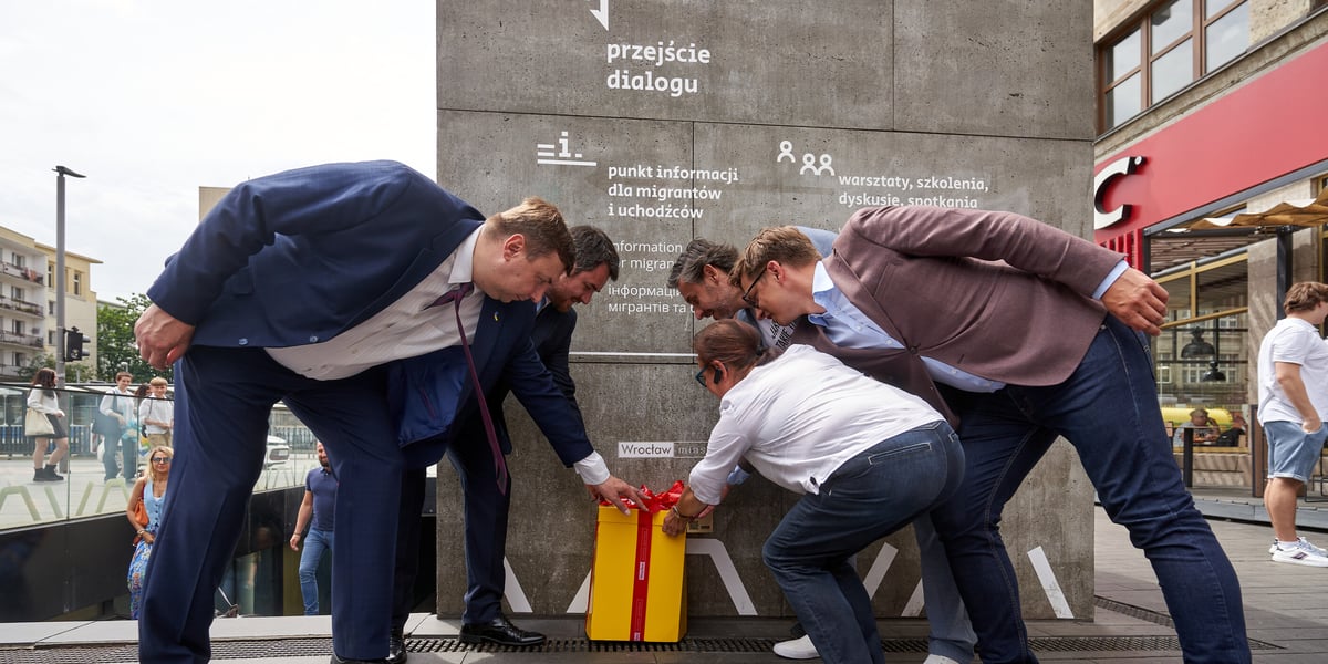 Uroczyste odsłonięcie krasnala Unicefka