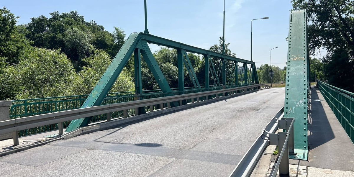Most Marszowicki nad Bystrzycą we Wrocławiu