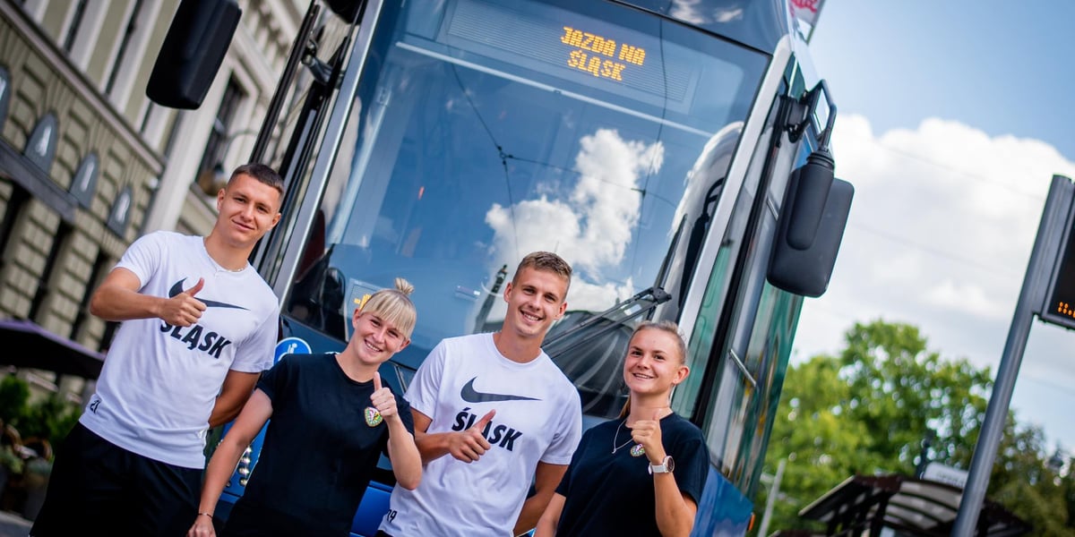Klaudia Adamek i Aleksandra Dudziak oraz Patryk Szwedzik i Szymon Lewkot - zawodniczki i zawodnicy Śląska Wrocław w czasie drugiego odcinka akcji JAZDA NA ŚLĄSK. 
