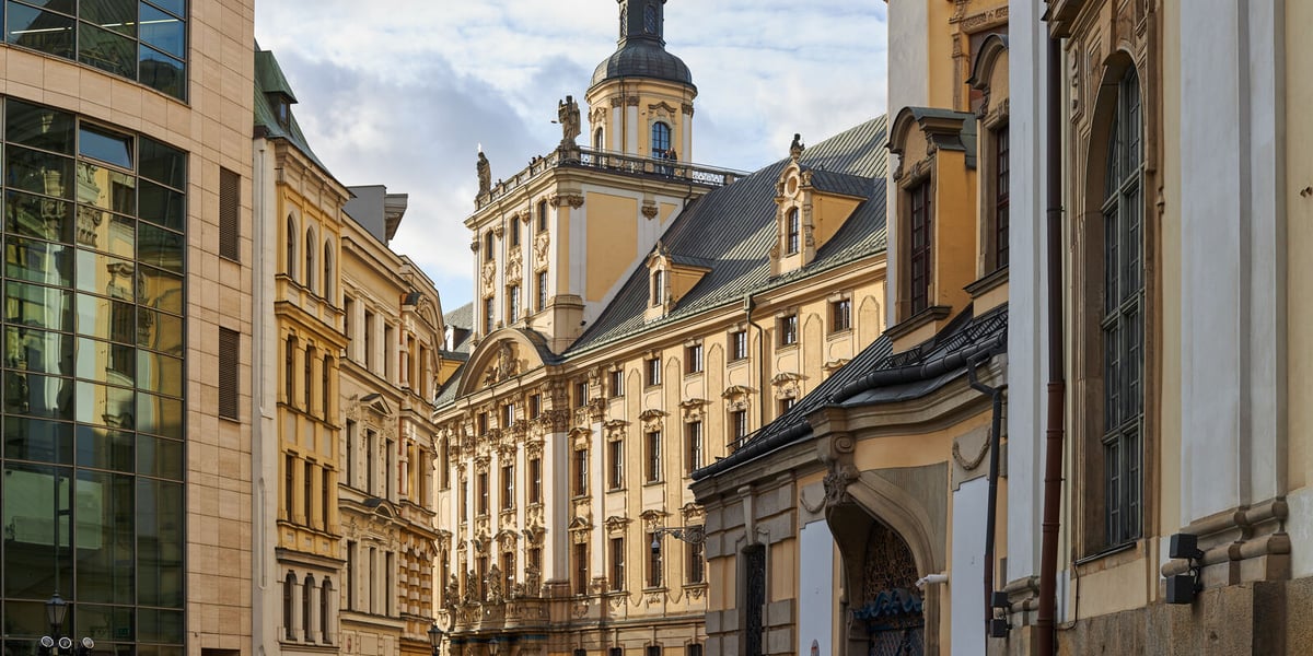 Uniwersytet Wrocławski - widok na gmach główny