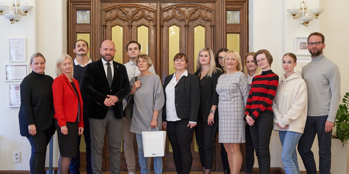 Spotkanie prezydenta Sutryka z członkami komisji wyborczej nr 148 z Jagodna 