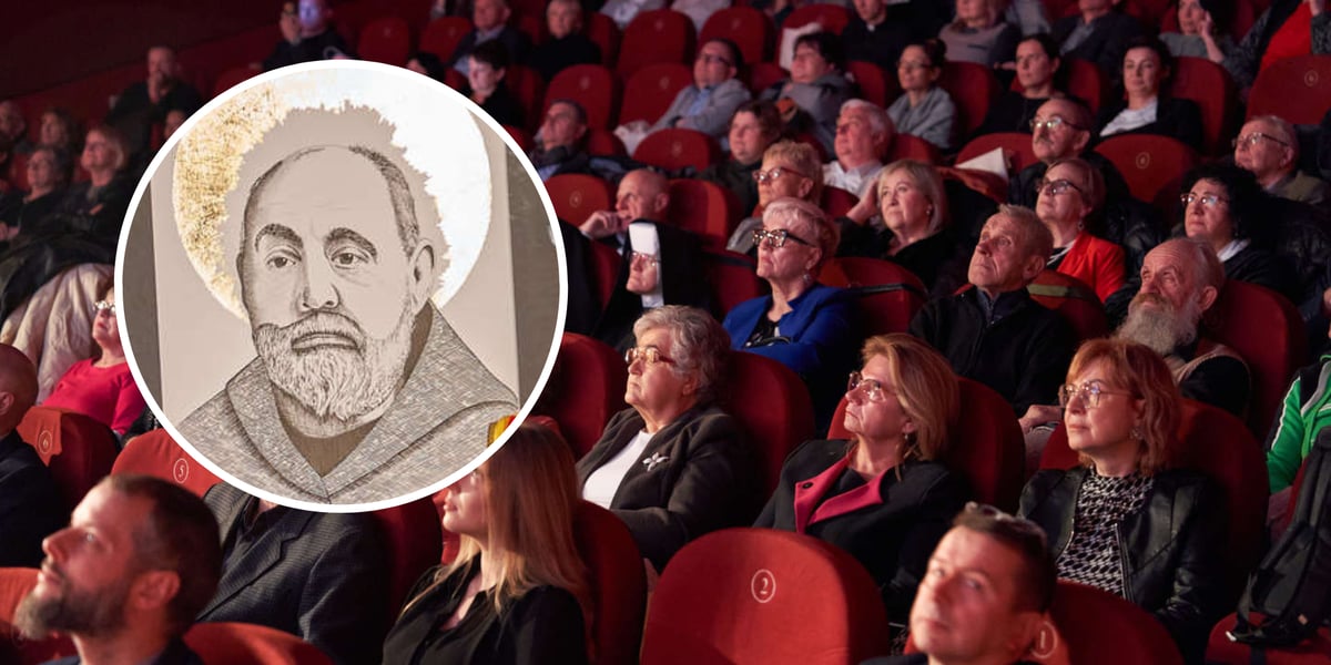 Tłum ludzi siedzących podczas uroczystych obchodów 40-lecia Koła Wrocławskiego Towarzystwa Pomocy im. św. Brata Alberta, 24 listopad 2023 (zdjęcie główne), wizerunek św. Brata Alberta - obraz, który prezydent Wrocławia Jacek Sutryk podarował Towarzystwu z okazji 40-lecia działalności  (zdjęcie w kółku)
