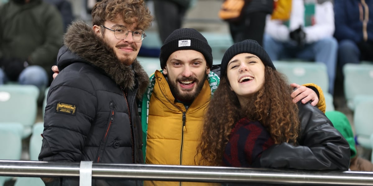 Kibice na trybunach Tarczyński Arena, mecz Śląsk Wrocław - Korona Kielce, 9 grudnia 2023