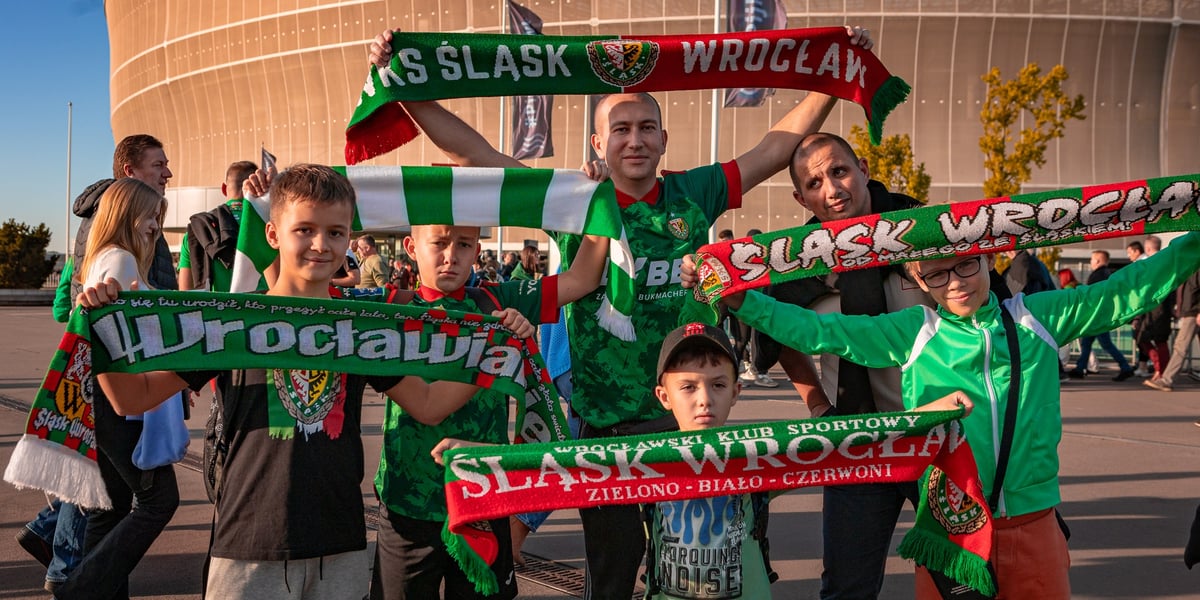 Kibice na meczach Śląska Wrocław na Tarczyński Arenie podczas rundy jesiennej sezonu 2023/2024