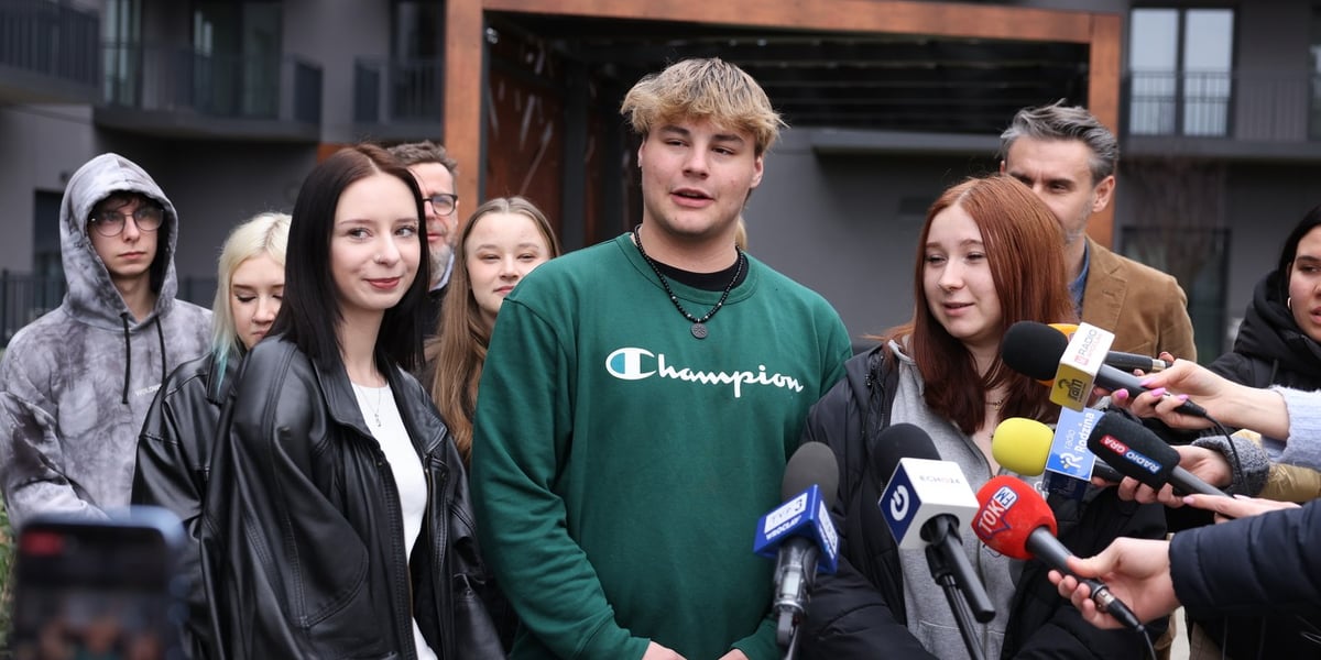 Młodzi wrocławianie wychowani w pieczy zastępczej wprowadzili się do mieszkań ufundowanych przez Fundację Hossanova.