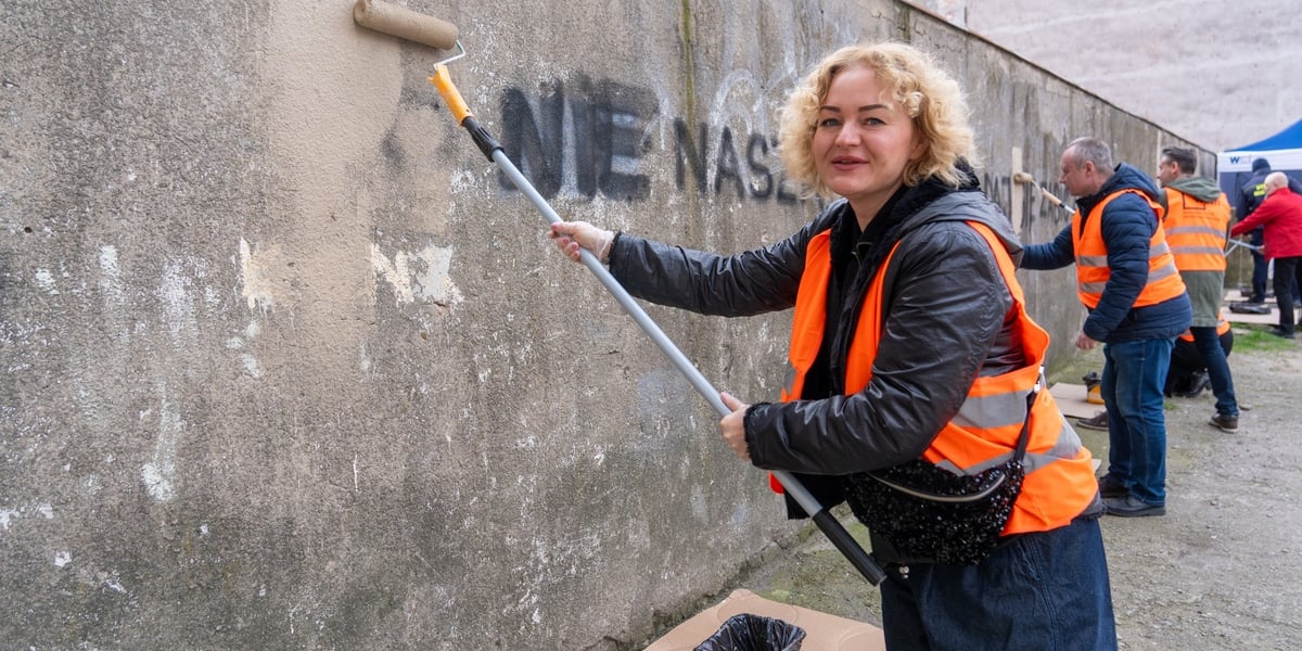 Akcja usuwania napisów we Wrocławiu w Światowym Dniu Walki z Dyskryminacją Rasową
